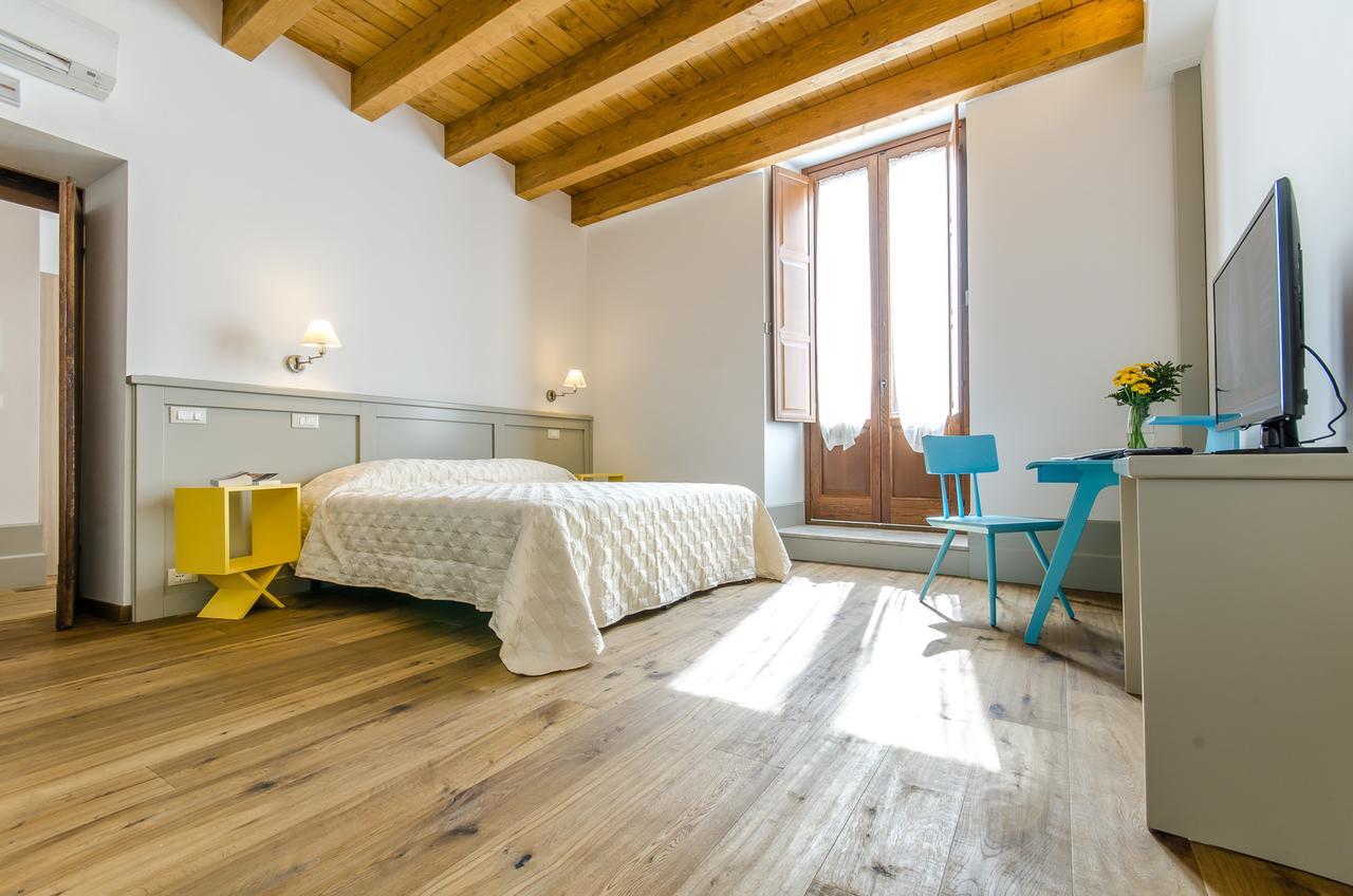 Santacroce Guesthouse Abruzzoスルモナ エクステリア 写真