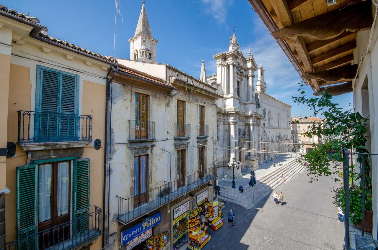 Santacroce Guesthouse Abruzzoスルモナ エクステリア 写真