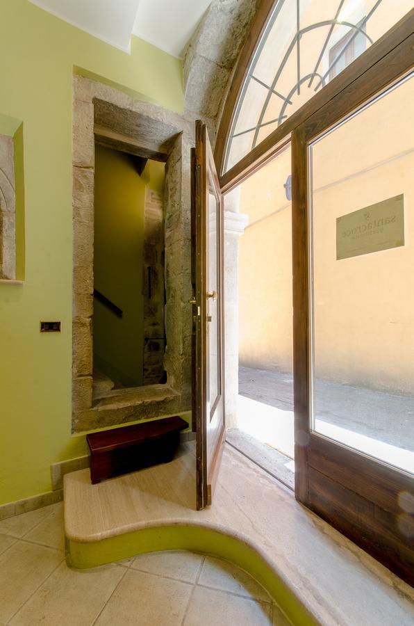 Santacroce Guesthouse Abruzzoスルモナ エクステリア 写真